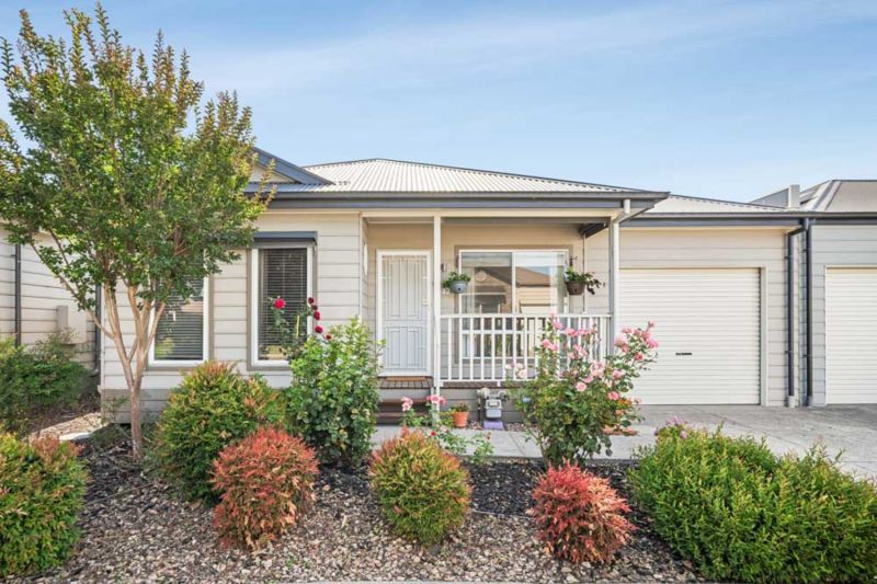 Lifestyle Communities Officer - Relaxed living, steps from the clubhouse