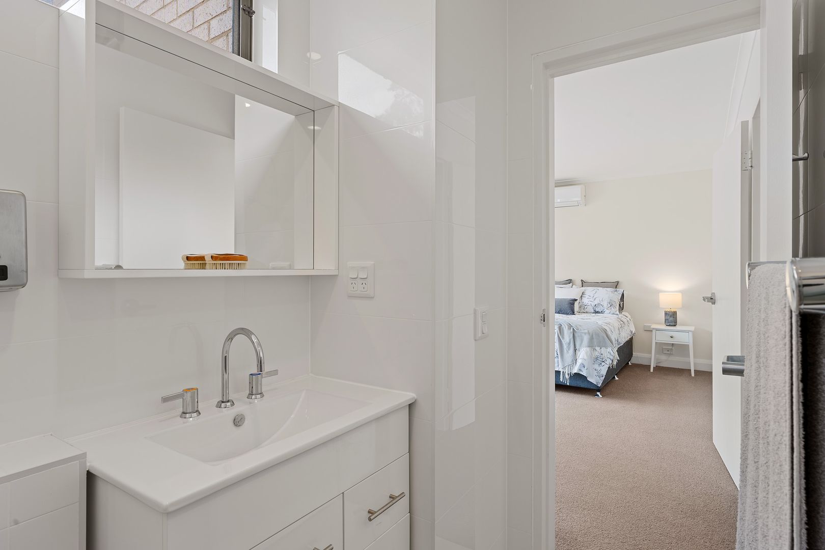 A Peaceful Haven of Light & Comfort - Unit 28
