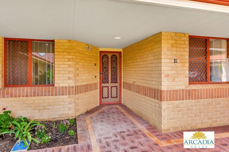 ARCADIA WATERS BICTON - Sought After Ground Floor Villa