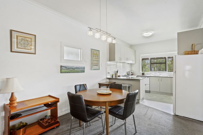 Beautifully presented 2 bedroom home!