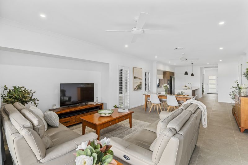 Site 176 - Established Kalbar