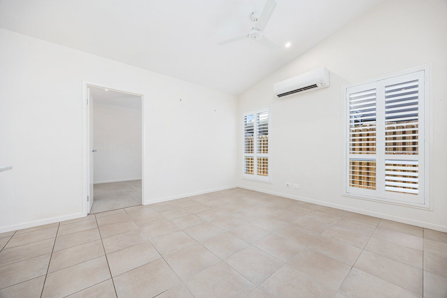 Practical Modern Living with Everyday Comforts