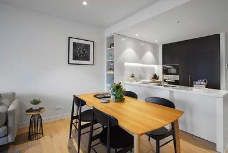 Sun drenched cosmopolitan retirement living.