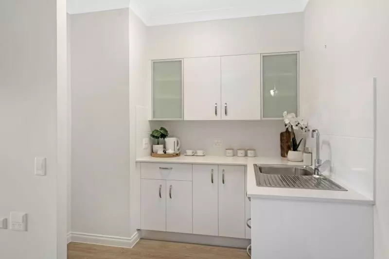 One-bedroom apartment with services - under renovation