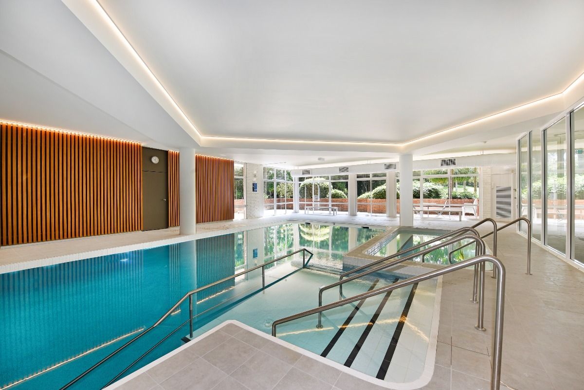 Beautiful two-bedroom unit with an elevated and sunny location 