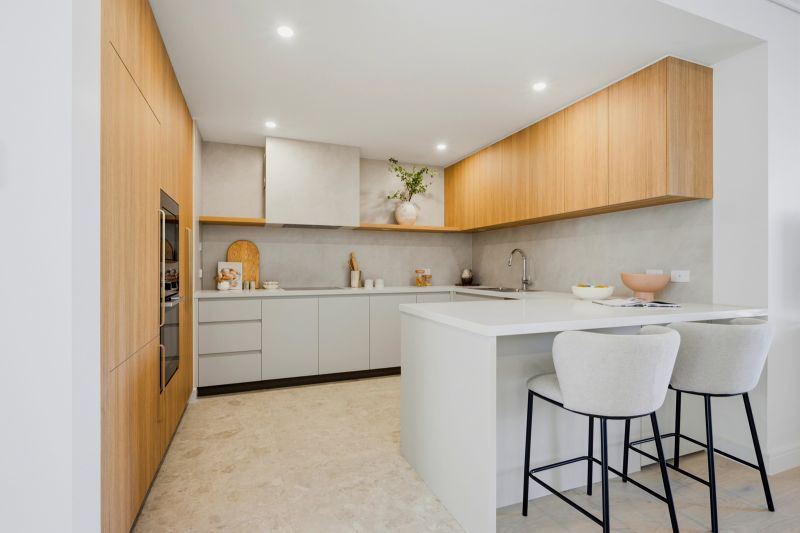 House-Like Proportions, Apartment Ease