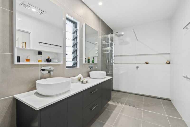 Site 383 - Established Prestwick