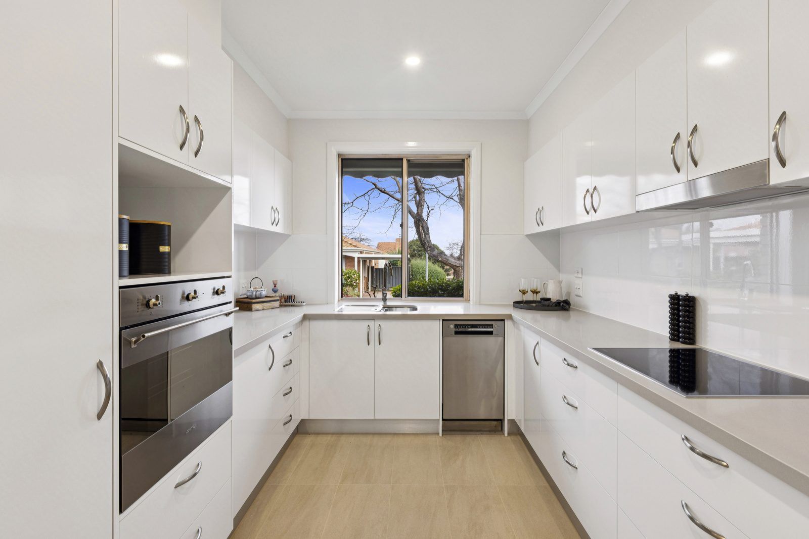 Newly refurbished 2-bedroom plus study villa