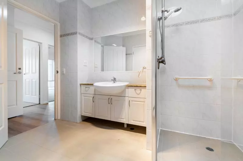 Enclosed Balcony with Beautiful Views