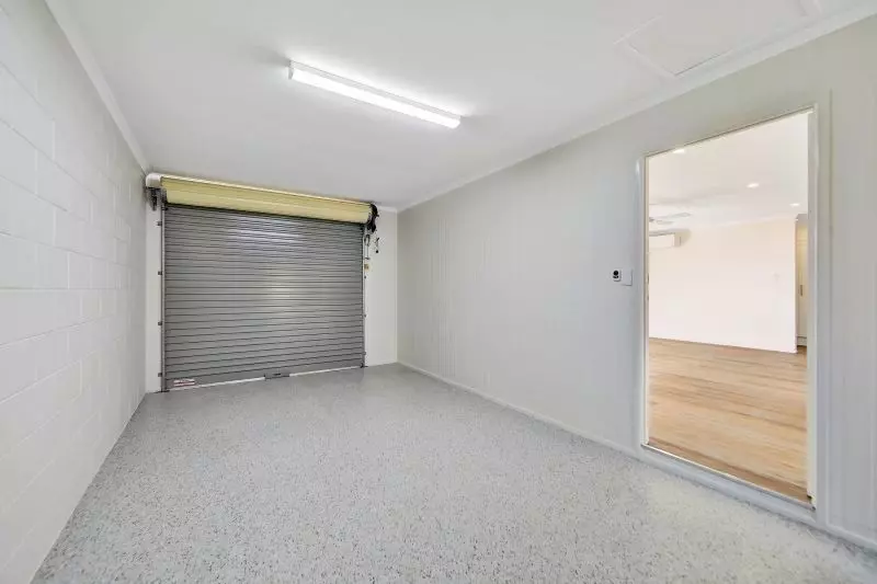 A quiet, peaceful garden surrounds this large 3 bedroom villa