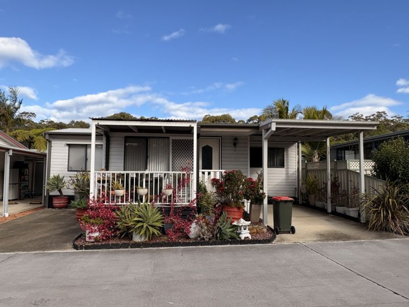 2 Bedroom, 1 Bathroom, 1 Carport.