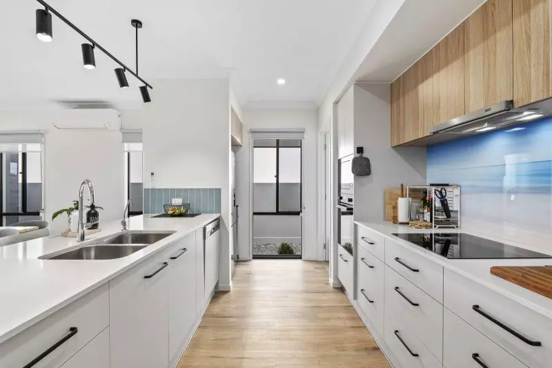 Site 89 - Established Charlwood H1