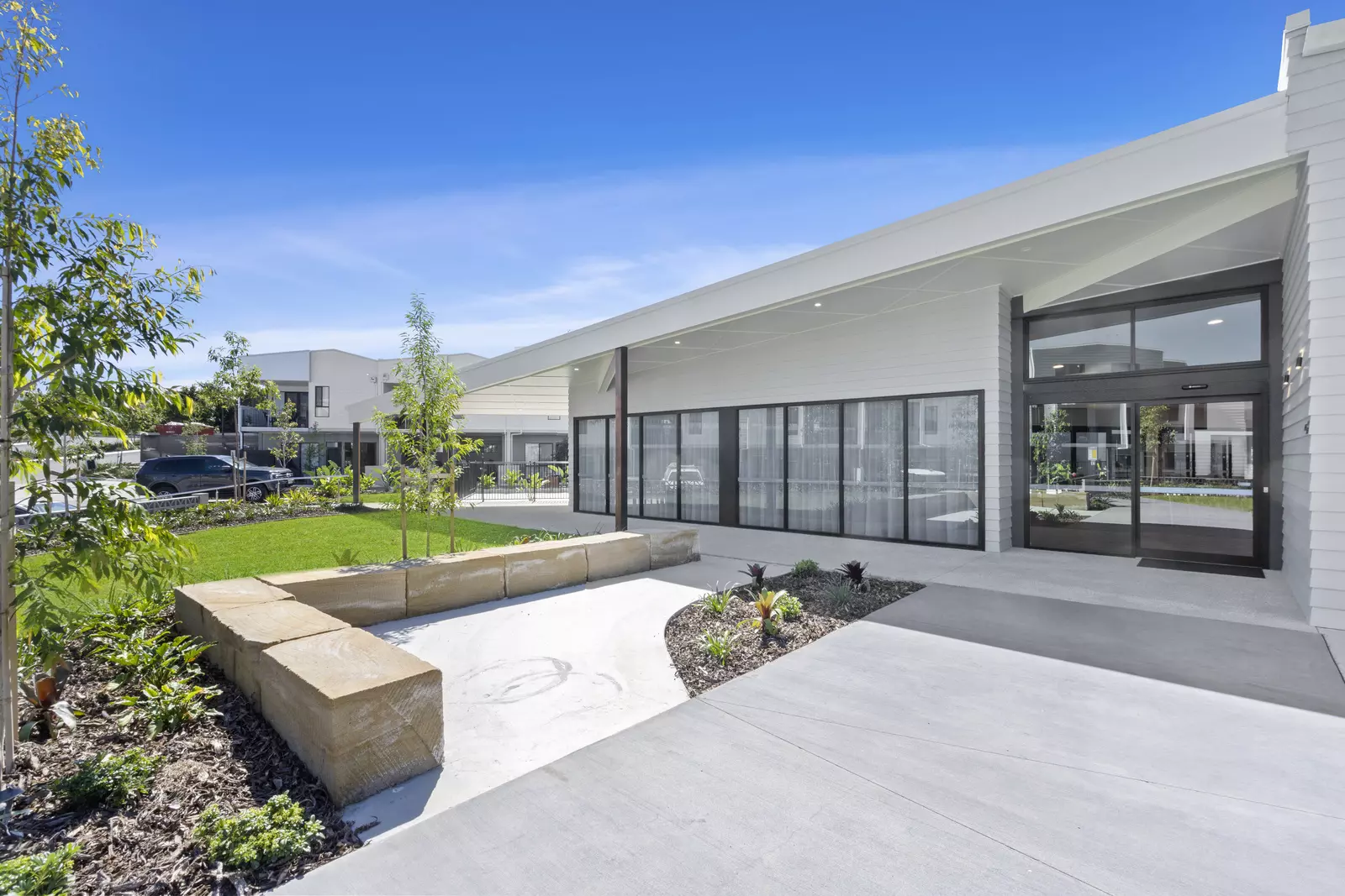 One of a kind - 3 Car Villa - Villa 219