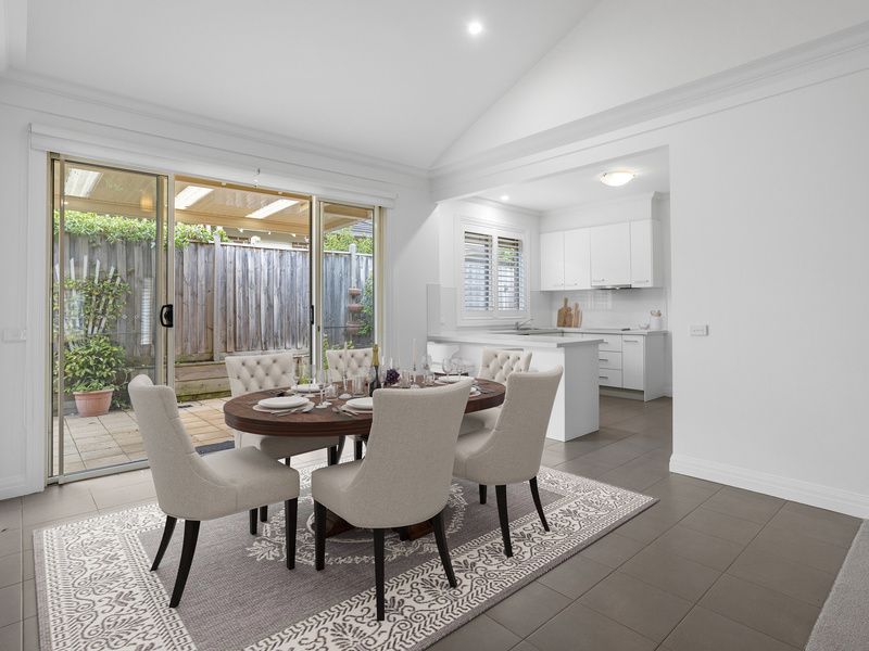 Modern Charm with Vaulted Ceilings and Private Courtyard