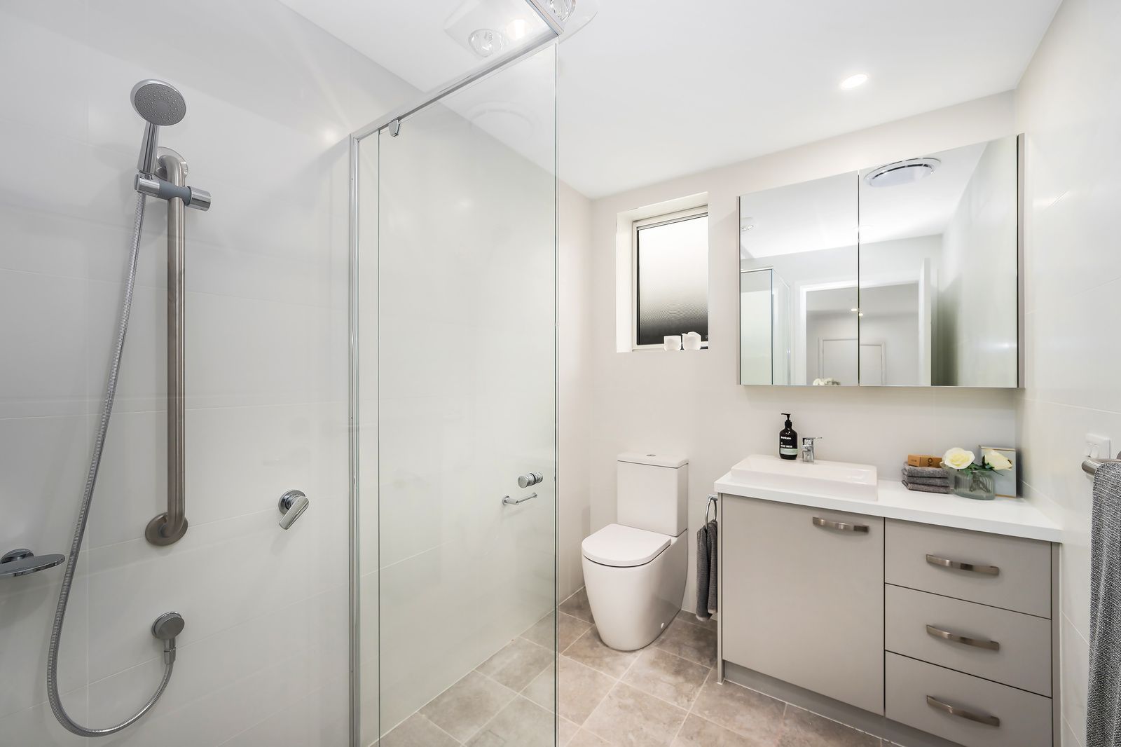 021 Spoonbill Avenue/33 Shearwater Drive, Shortland, NSW 2307