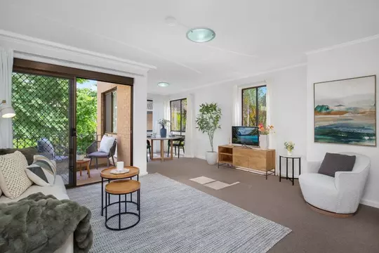 Apt 53 – Oversized, north facing, close to parking