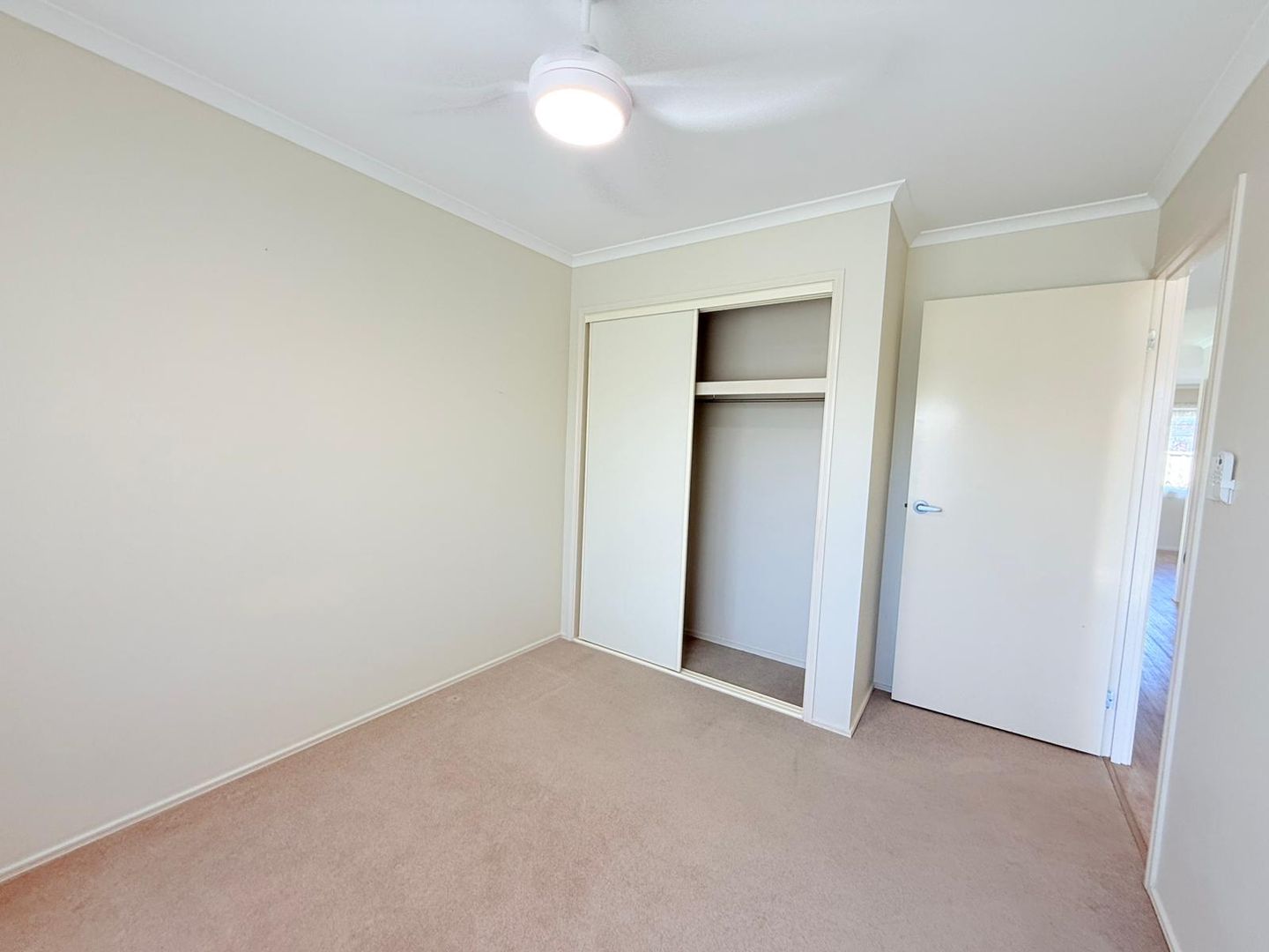 Ready to Move In! Comfortable bright 2 bedroom home in an Over 50's Gated Complex