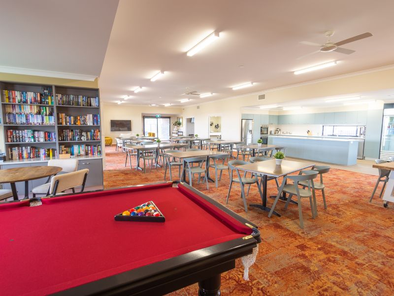 Oak Tree Retirement Village Darling Heights, Platz Street 