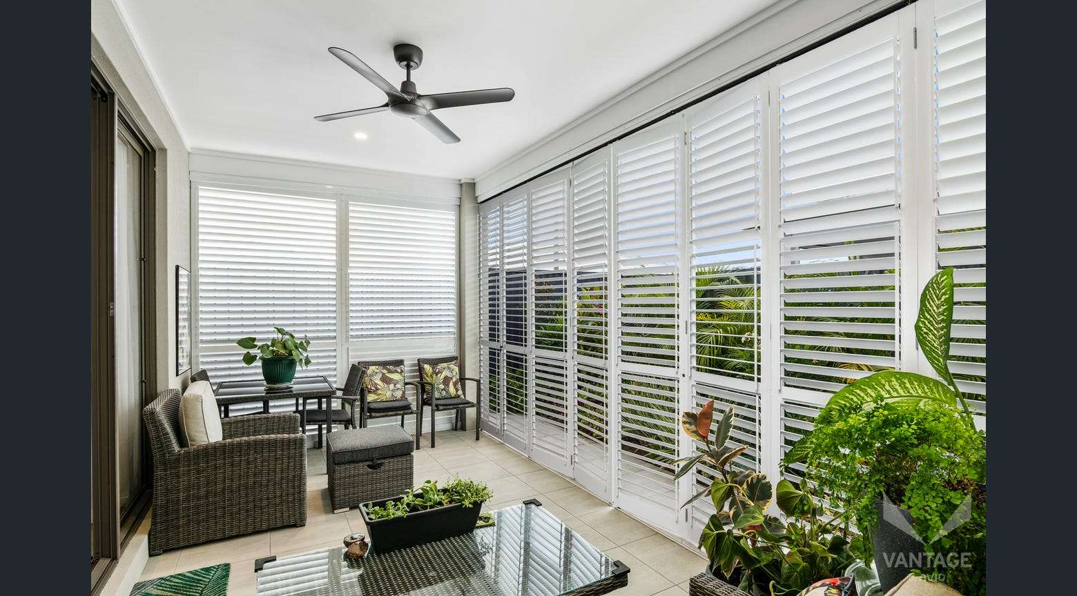 Stylish, Sophisticated & Just Like New- A Showstopper in Logan Village Green