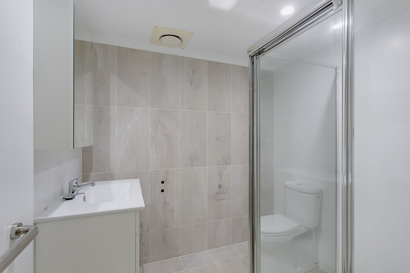 327/79 Cabbage Tree Road Bayview, NSW 2104