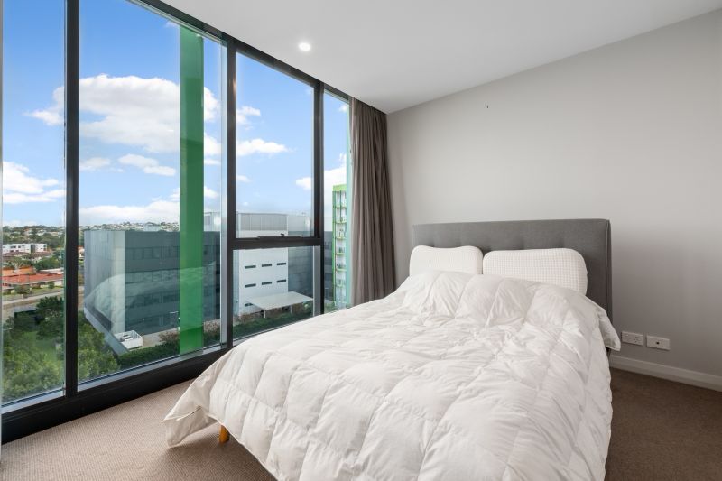 Stunning Views!! Lifestyle and Convenience!