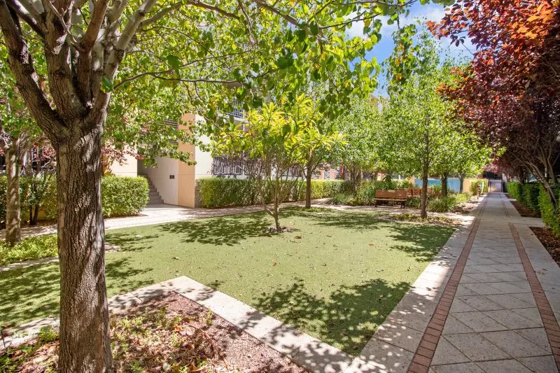 Central Living & Resort Style!