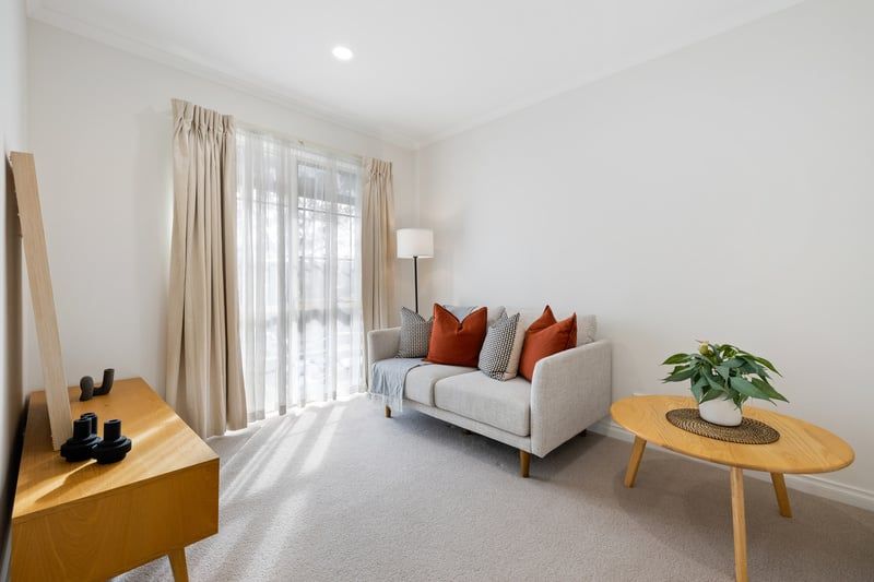 Updated Apartment in Prime Lexington Gardens Spot