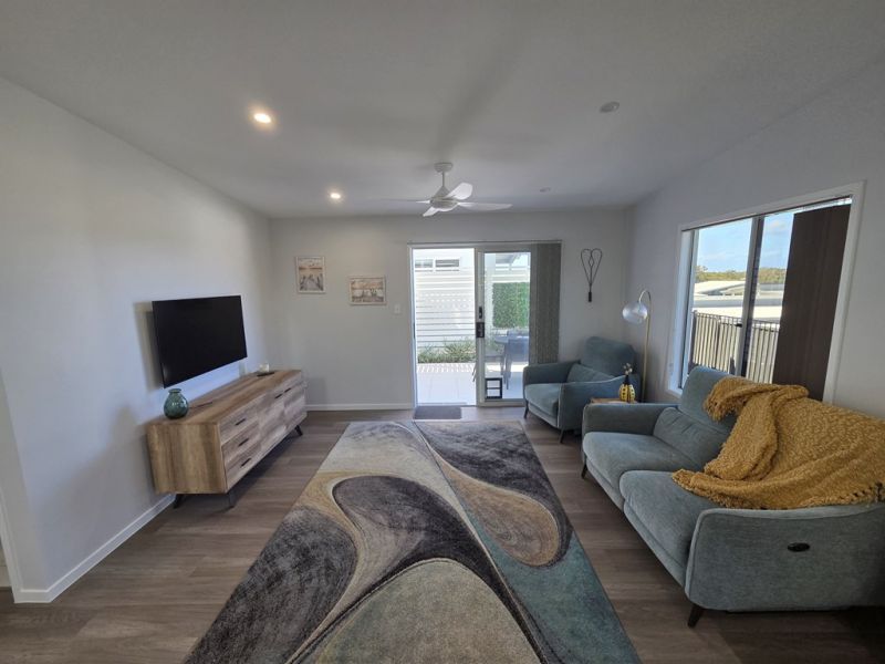 3 bedrooms & 2 bathrooms