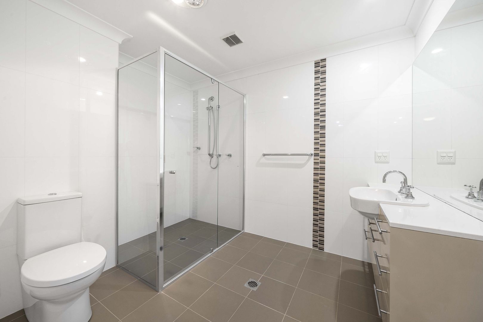 One bedroom home next to Woden