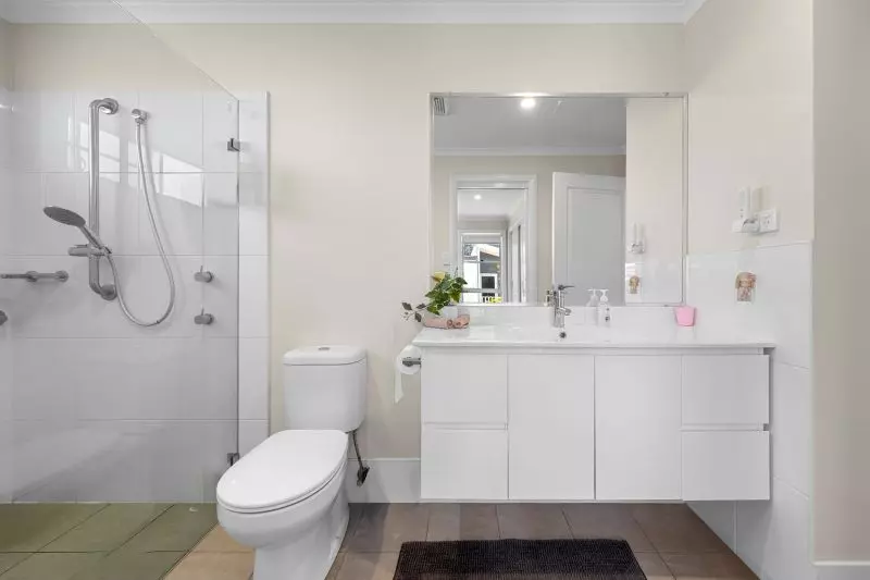 Bright Modern Home with Space for Relaxed Living