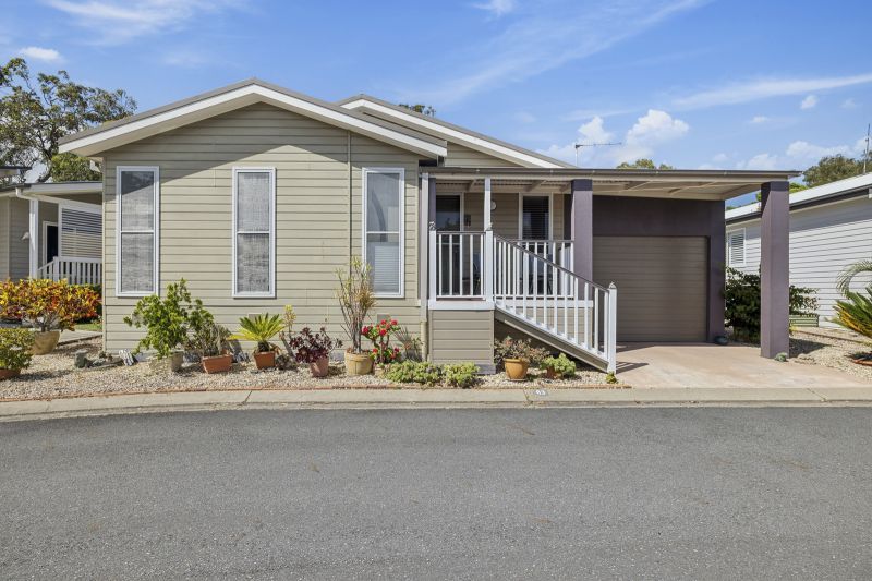 Nature Lover's Haven – Modern Two-Bedroom Home + Study