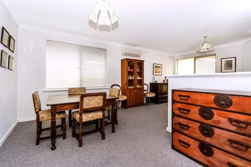 Pristine Beaches - secure cul de sac