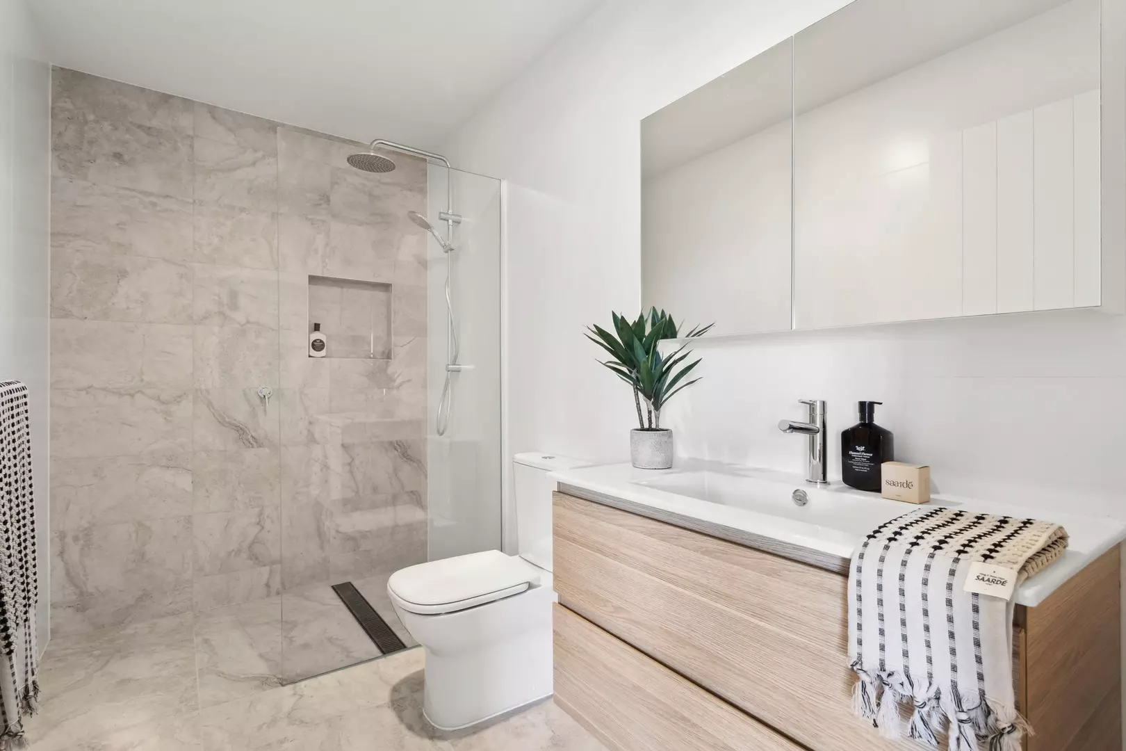 Clifton Yamba | Twist and Shout | 2-bed+ study