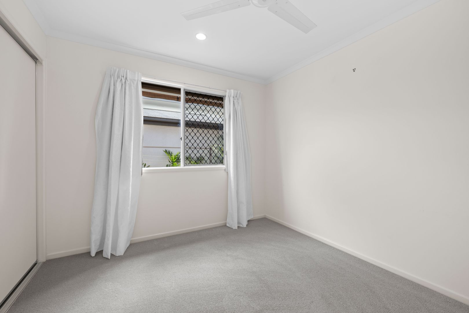 Great location for this two bedroom home in Palm Lake Resort Eagleby