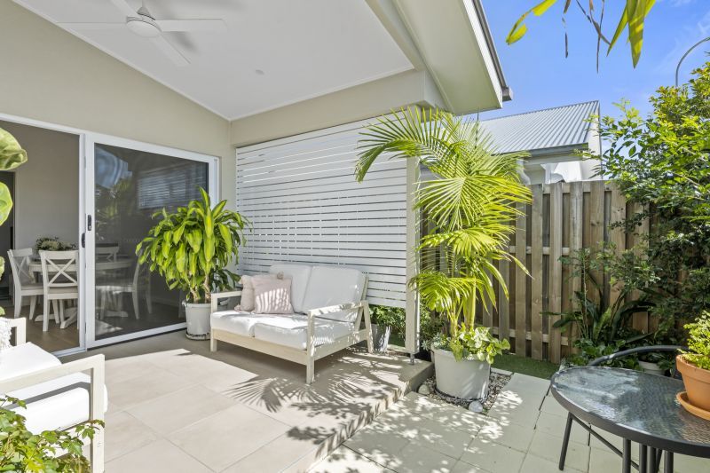 Bright, Tranquil Home with Private Alfresco