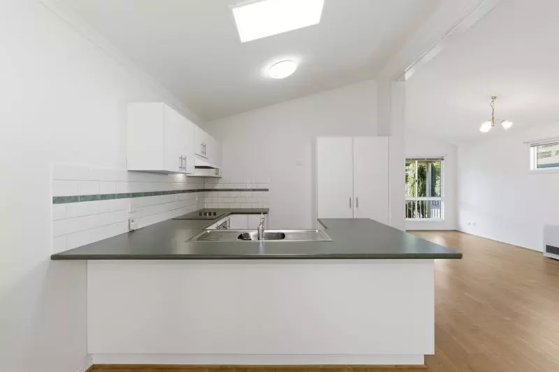 Beautifully Refreshed Two-Bedroom Cottage