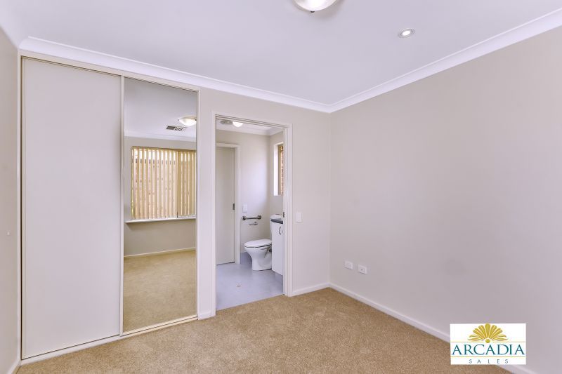 ARCADIA WATERS MANDURAH - Hop Skip & A Jump To The Clubhouse