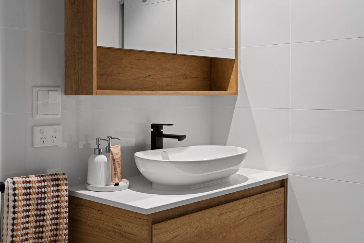 Oak Tree Retirement Village - 2 bedroom + 1 bathroom + powder room apartments