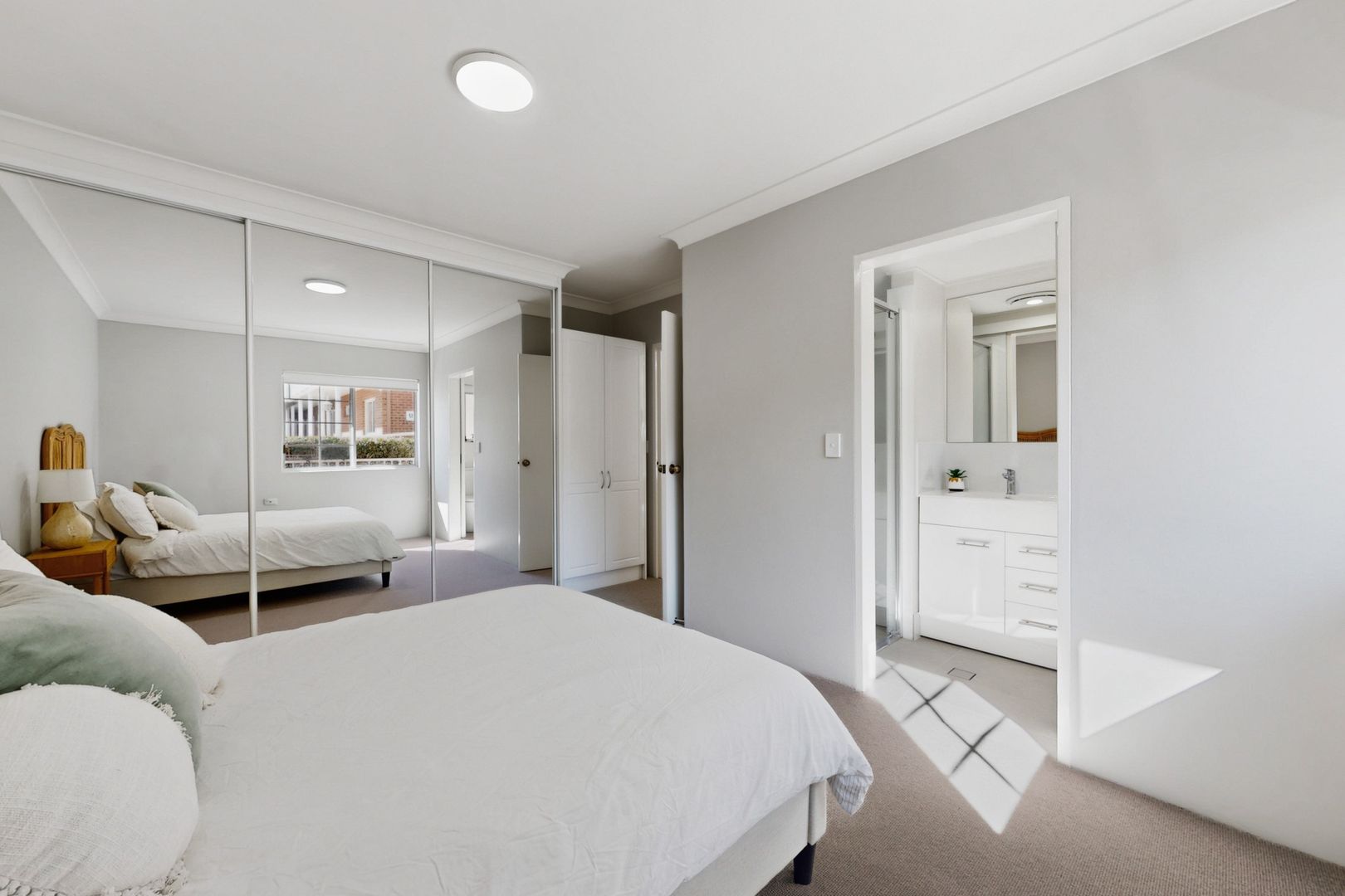 Fully Renovated Ground Floor Serviced Apartment – Sunny North-Facing Balcony