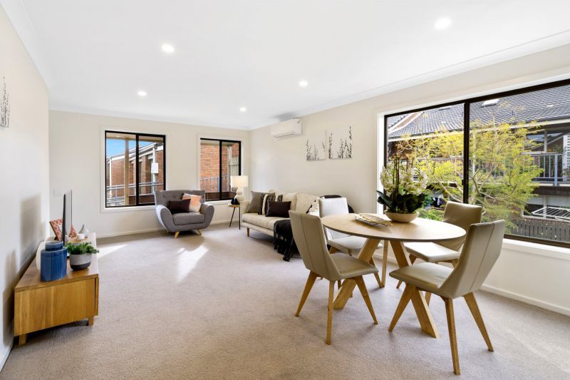 DEPOSIT TAKEN - Light & bright, ground level unit