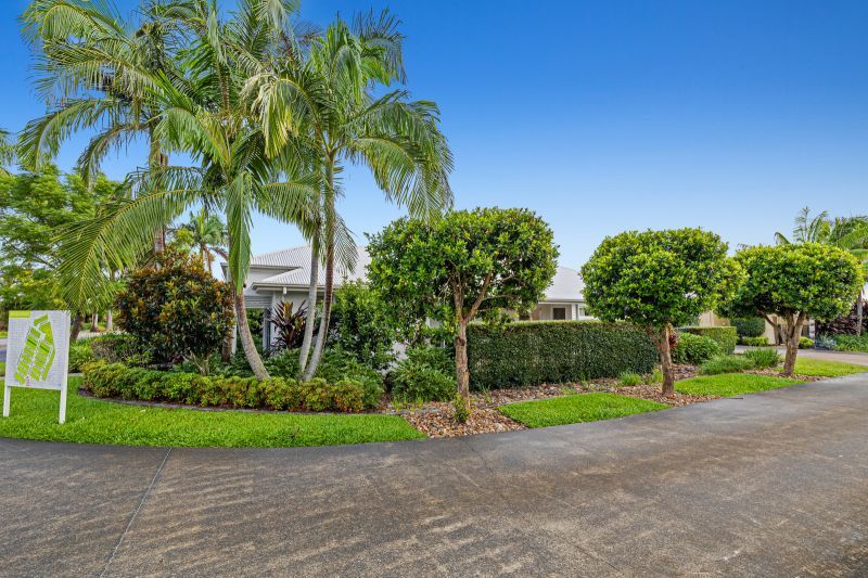 Lush Three Bedroom Corner Hideaway