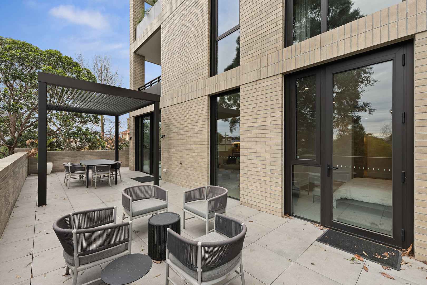 Residence 05 - House-sized residence, complete with wrap-around terrace