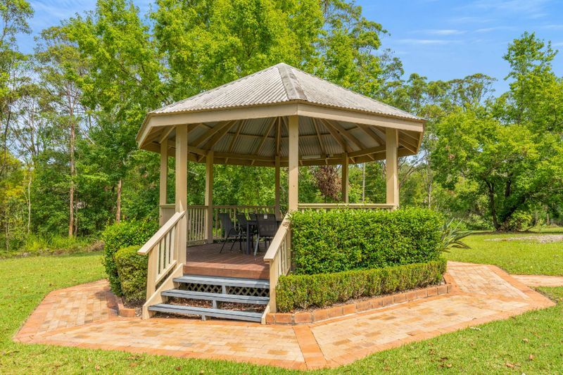 Retire in style in an established and welcoming village!