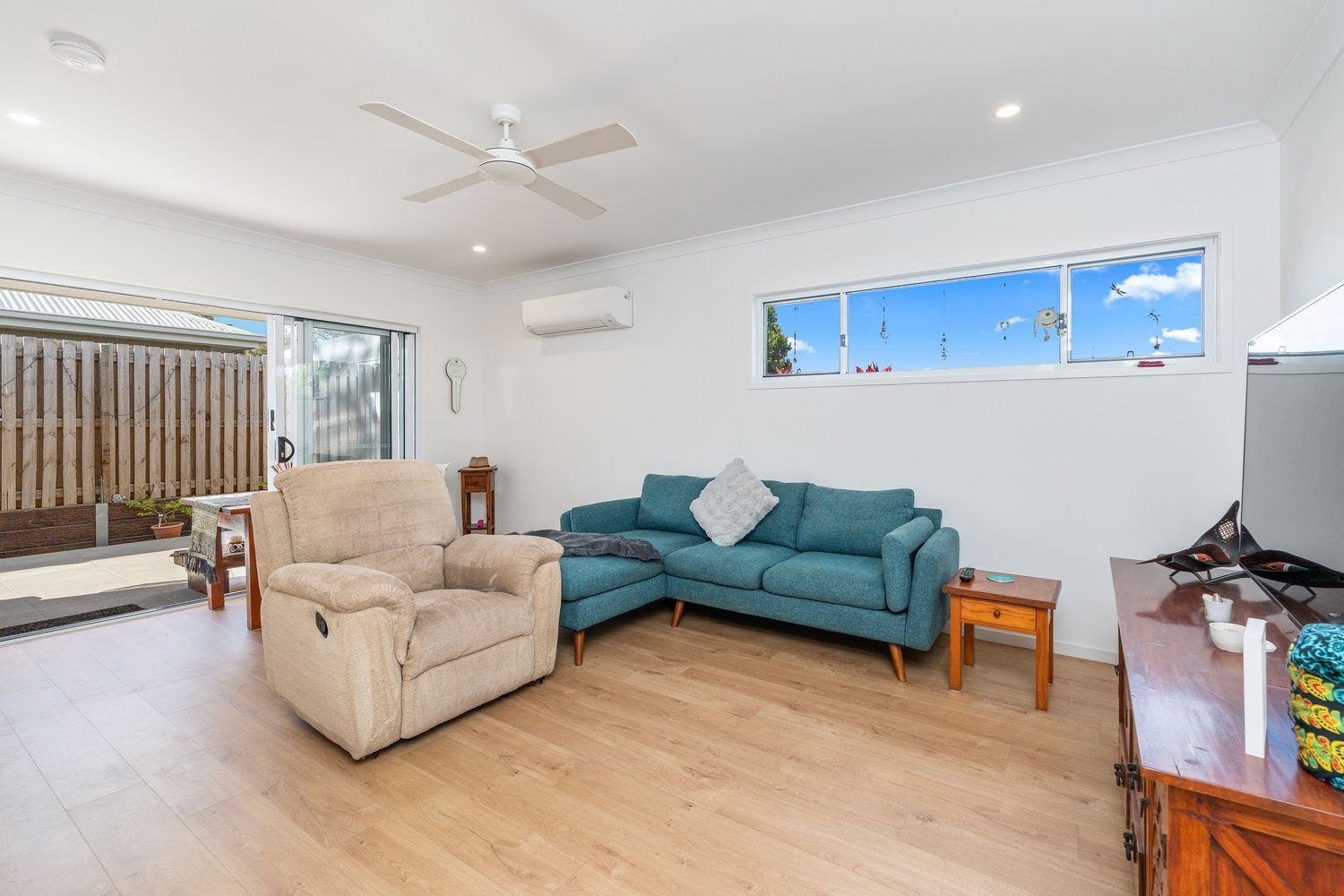Near Park, Easy Living
