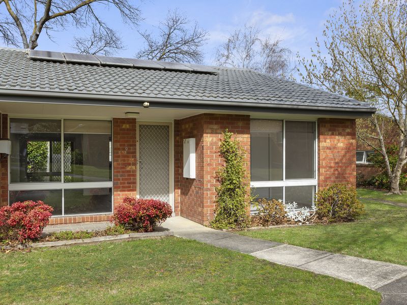 A Fresh Start - Updated Unit, Garden Outlook