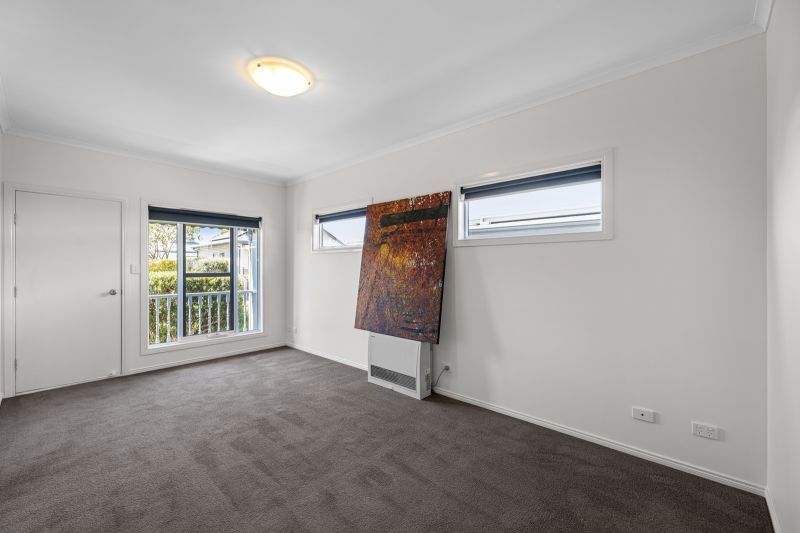 Bright and Spacious Home with Landscaped Gardens