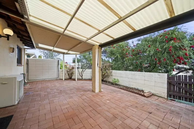 UNDER OFFER Relaxed Outdoor Living Space
