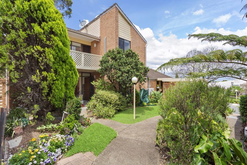 240/226 Windsor Road, Winston Hills