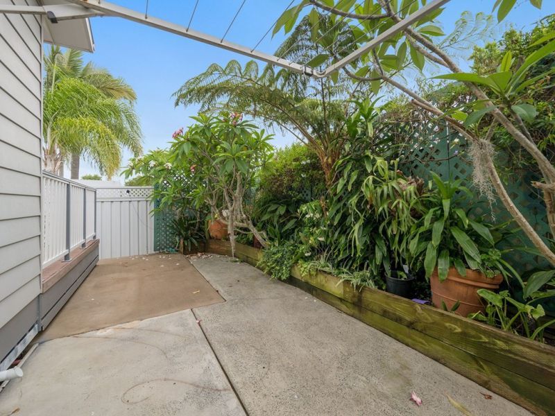 Light-Filled Living with private yard