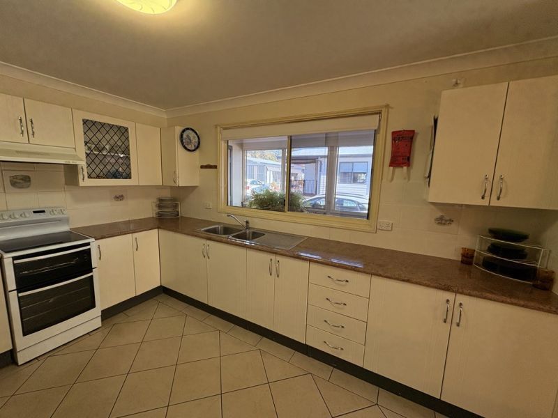 Beautiful 2 bedroom with home.